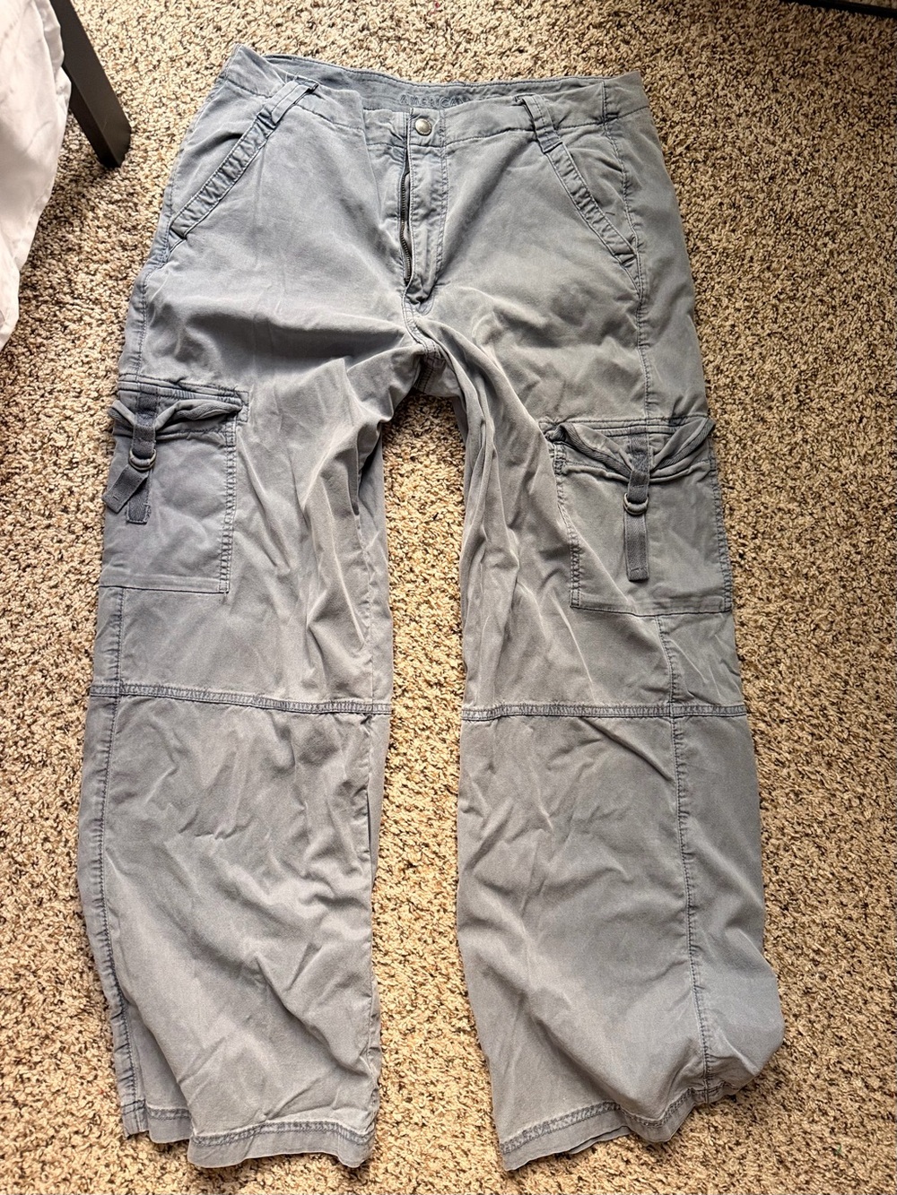 Unisex American Eagle Outfitters Light Gray Cargo Pants with Utility Pockets